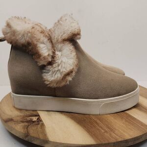 J/Slides Sean Faux Fur Trim Waterproof Sneaker Booties Women's Size 8.5
